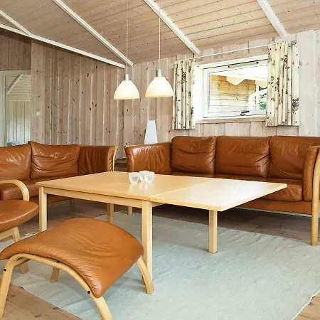 Holiday home Four-bedroom Holiday In Bjert